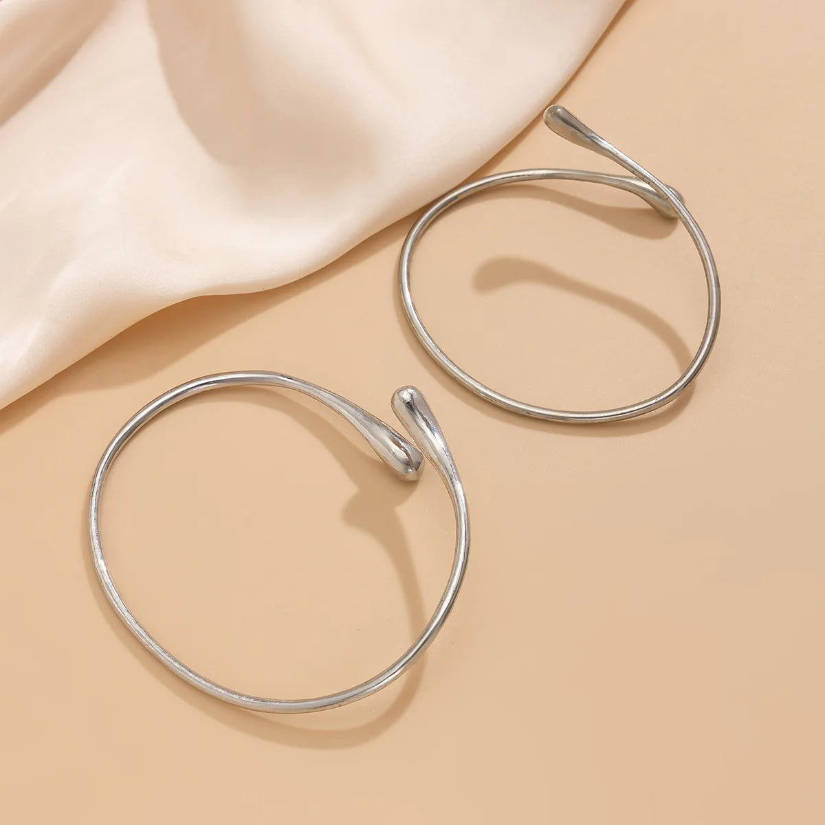 Luna Teardrop Arm Cuff