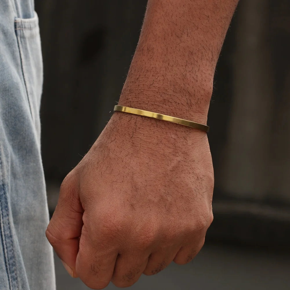 Cuban Edge Minimal Cuff