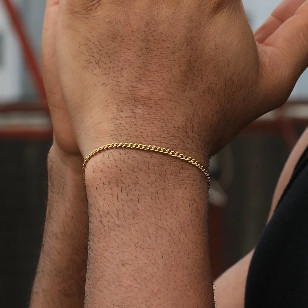 Cuban Edge Minimal Cuff